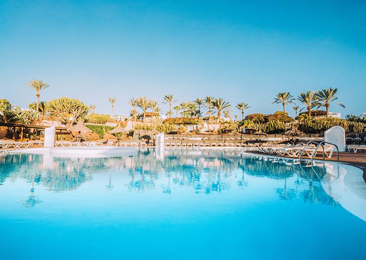 OBTÉN HASTA UN 10 % DE DESCUENTO Hotel HL Club Playa Blanca**** Lanzarote OBTÉN HASTA UN 10 % DE DESCUENTO Hotel HL Club Playa Blanca**** Lanzarote