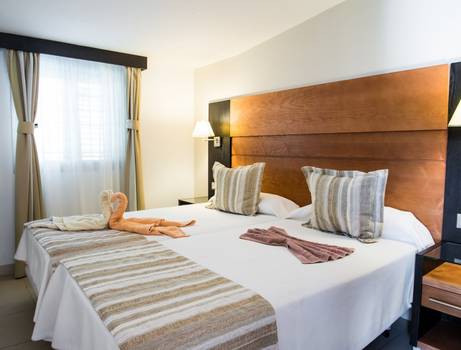 ROMANTIK SUITE HL Miraflor Suites**** Hotel in Gran Canaria