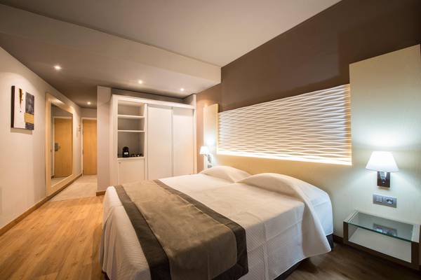Doppelzimmer HL Suitehotel Playa del Ingles**** Hotel in Gran Canaria