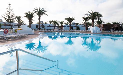 POOLS HL Río Playa Blanca**** Hotel in Lanzarote