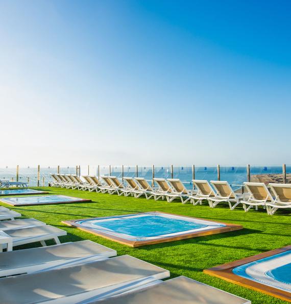 Chill Out Solarium-Terrasse mit Whirlpools und Meerblick Hotel HL Suitehotel Playa del Ingles**** Gran Canaria Chill Out Solarium-Terrasse mit Whirlpools und Meerblick Hotel HL Suitehotel Playa del Ingles**** Gran Canaria