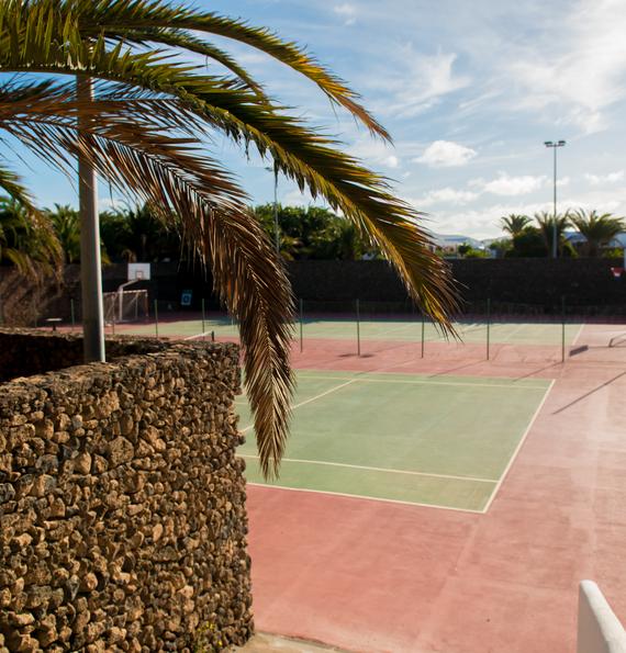 Multisportplatz Hotel HL Río Playa Blanca**** Lanzarote Multisportplatz Hotel HL Río Playa Blanca**** Lanzarote