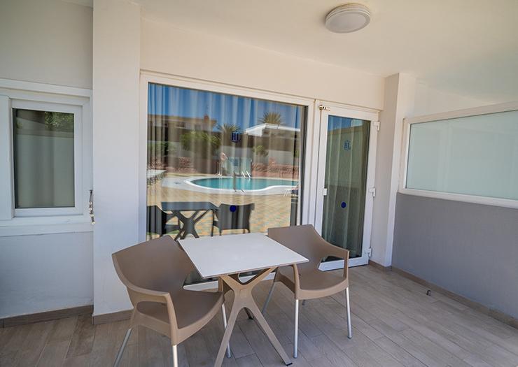 JUNIOR SUITE MIT WHIRLPOOL Hotel HL Suite Nardos**** Gran Canaria JUNIOR SUITE MIT WHIRLPOOL Hotel HL Suite Nardos**** Gran Canaria