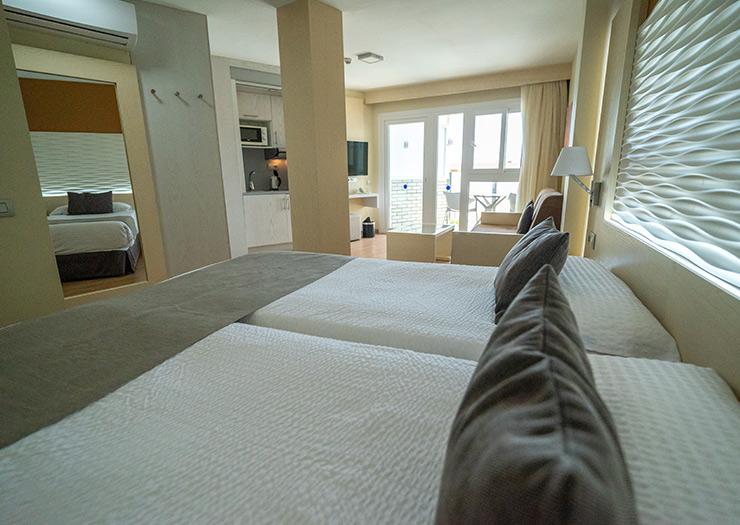 JUNIOR SUITE Hotel HL Suite Nardos**** Gran Canaria JUNIOR SUITE Hotel HL Suite Nardos**** Gran Canaria