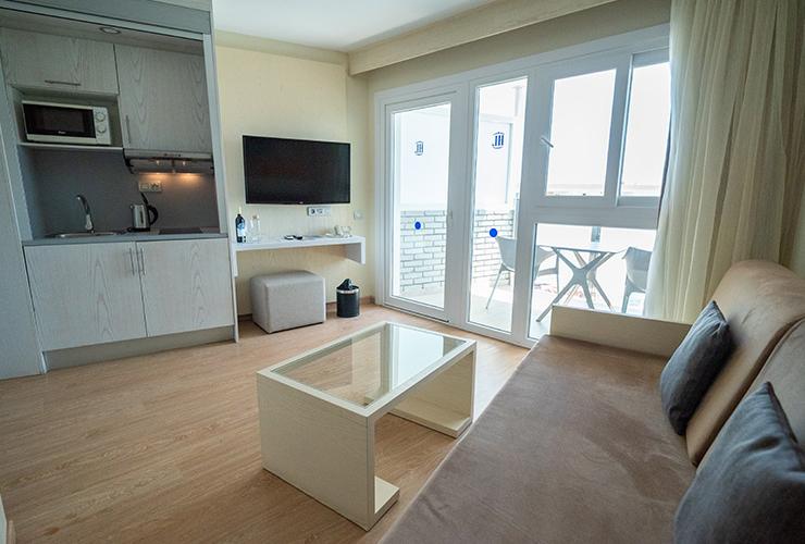 JUNIOR SUITE Hotel HL Suite Nardos**** Gran Canaria JUNIOR SUITE Hotel HL Suite Nardos**** Gran Canaria